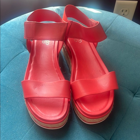 Franco Sarto Coral Red Platform Sandals - Picture 2 of 8